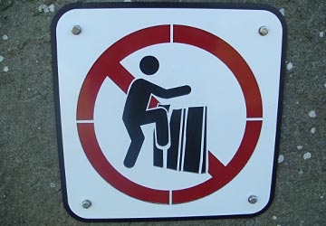safety sign at the cliffs of Moher