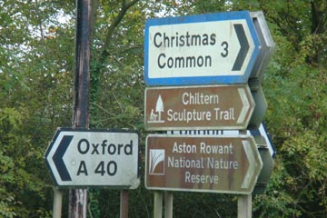 Road sign pointing to Christmas Common