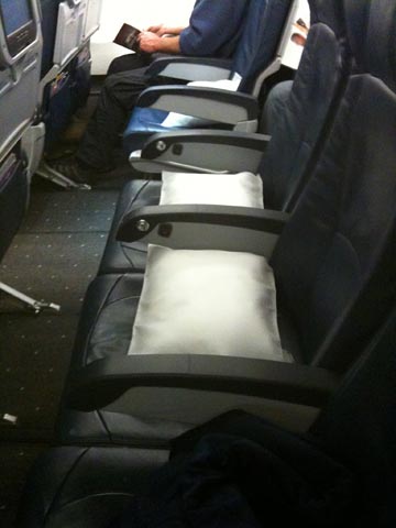 empty row of seats on an airplane