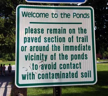 Sign about contaminated soil